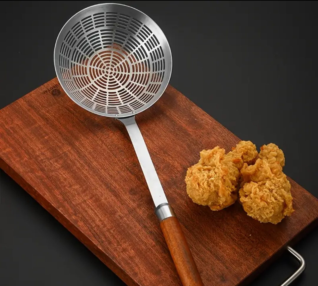 Cuillère écumoire en promotion pour la friture