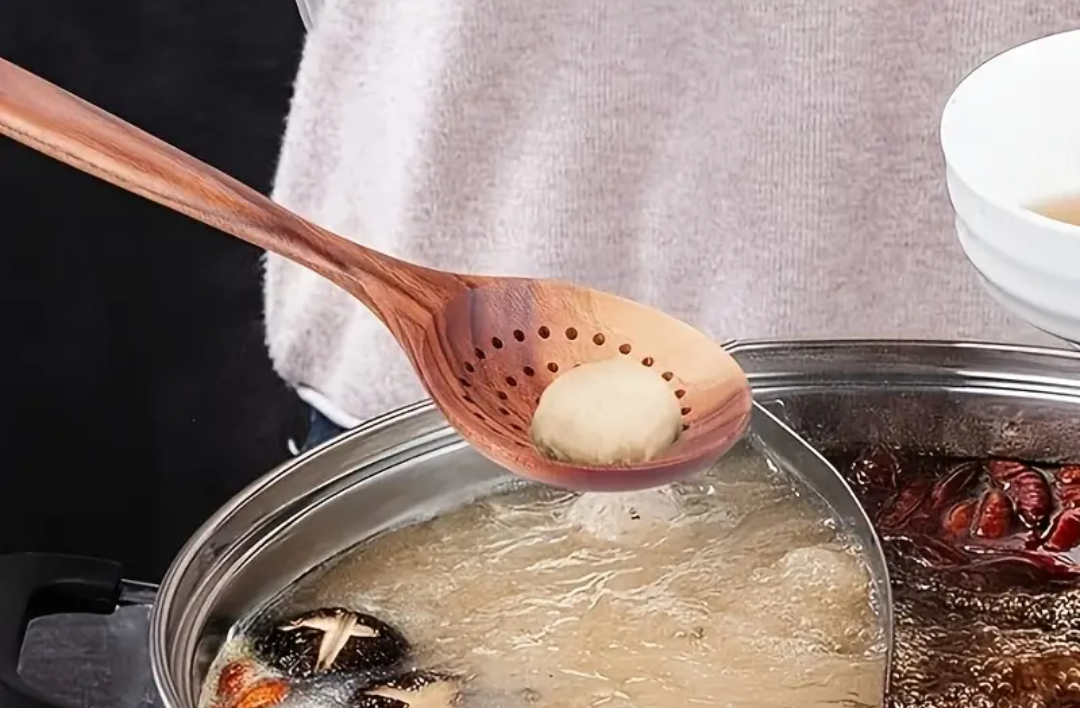 cuillère à soupe en bois