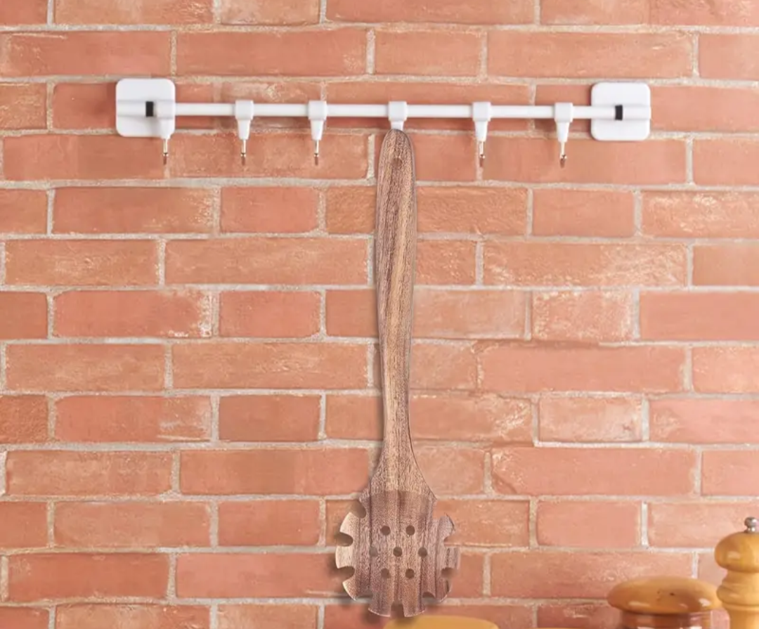 Mestolo in offerta per spaghetti in legno