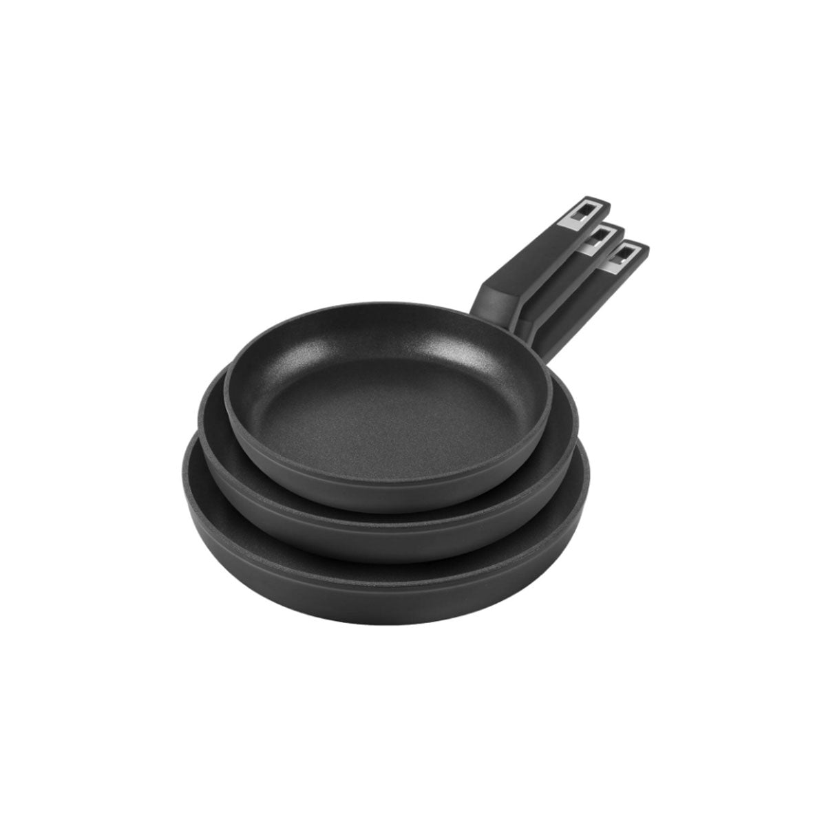 set di tre padelle antiaderenti nere con tre strati di alluminio. anche per piani a induzione. marca Sogo. misure 18, 22 e 16 cm