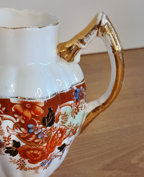 Amphore victorienne de Séville : une élégance intemporelle pour votre service à thé anglais